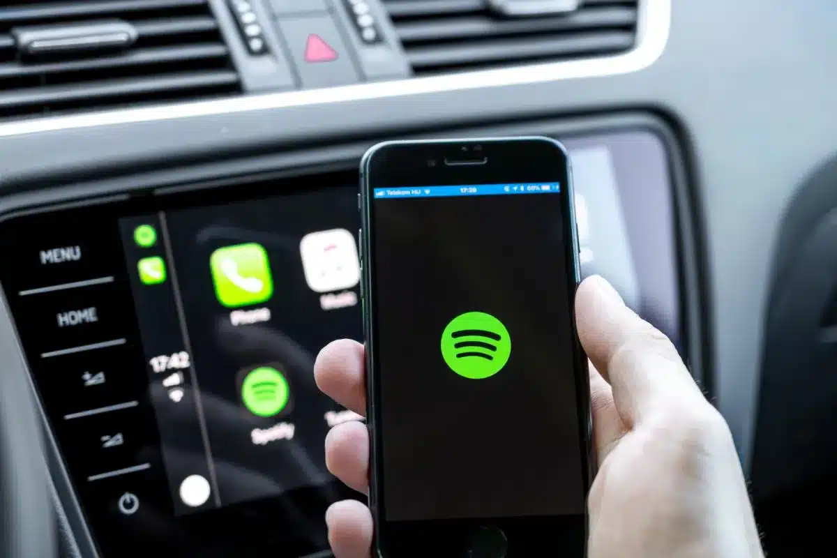 Spotify Users Express Frustration Over Missing Audio Mixing and Messaging Features in Latest Update