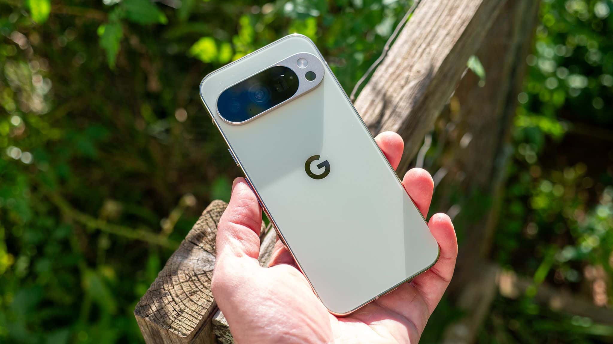 This Week's Top Google Pixel 10 Offers: Free Devices, Trade-In Rebates, and Affordable Plans
