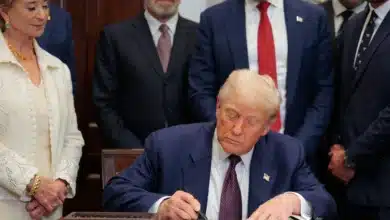 US Analyst Urges Donald Trump to Eliminate Tariffs with India, Emphasizing Importance of Bilateral Relations
