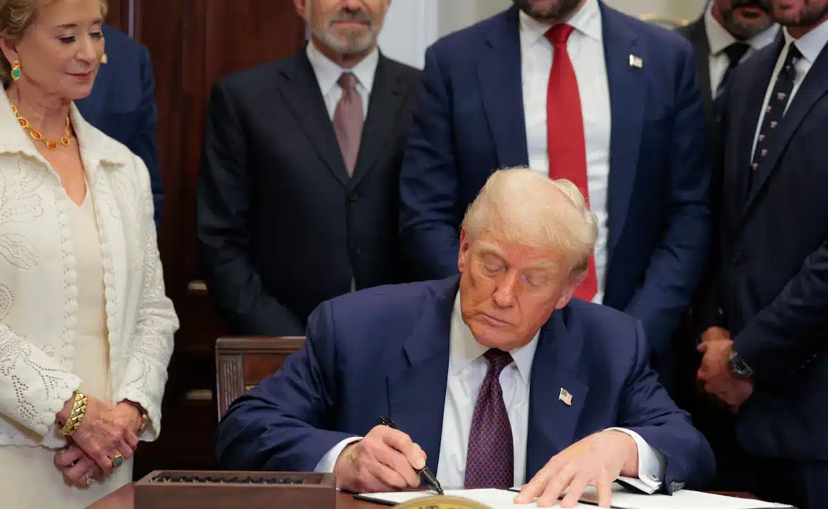 US Analyst Urges Donald Trump to Eliminate Tariffs with India, Emphasizing Importance of Bilateral Relations