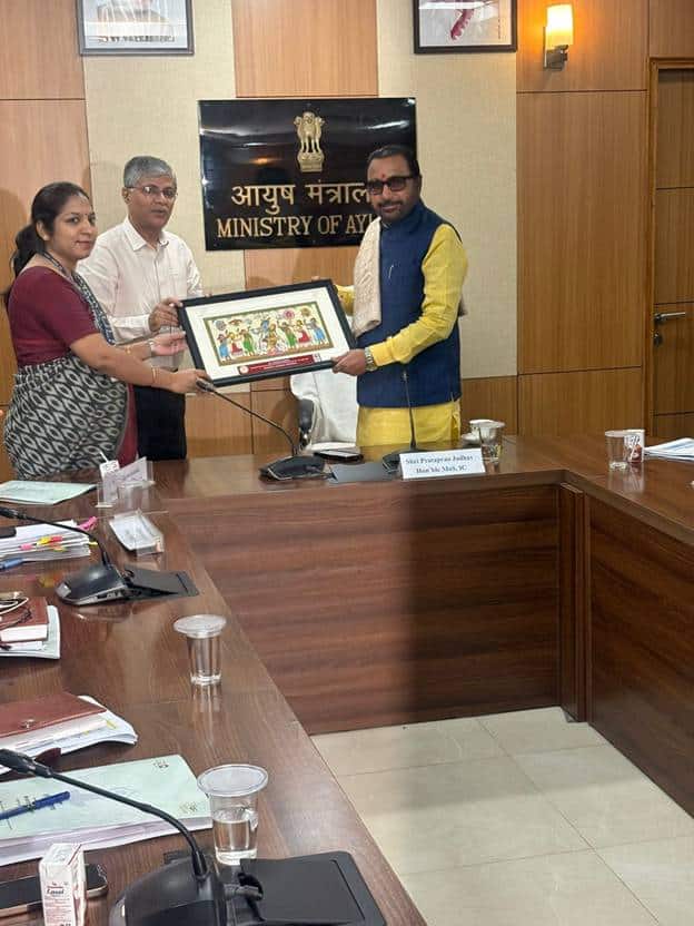 Union Minister Shri Prataprao Jadhav Presides Over Review Meeting on Ayurveda Training Accreditation Board (ATAB) Initiatives