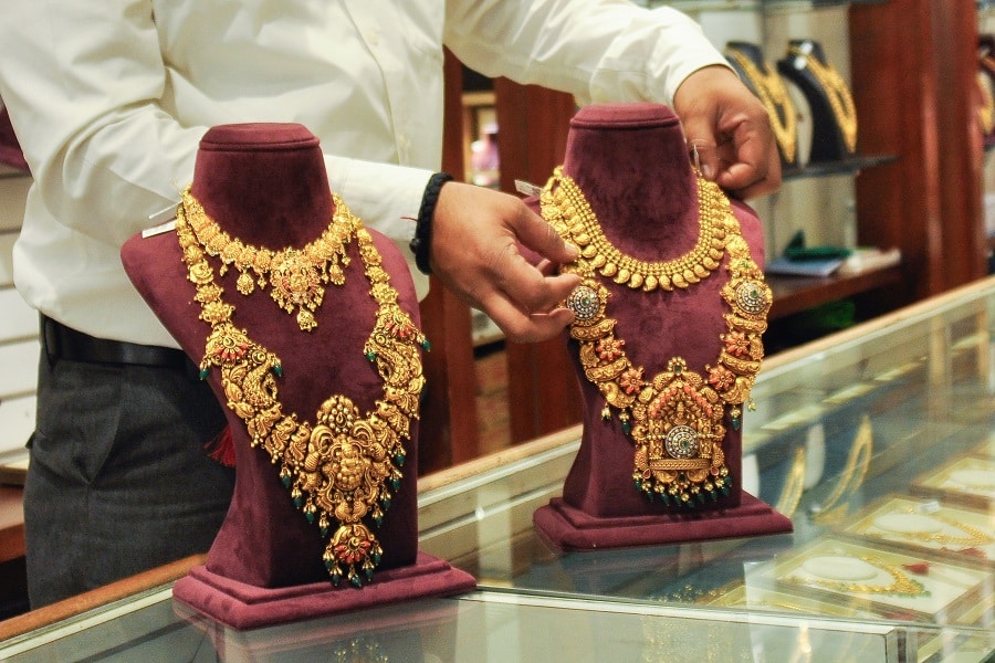 Exploring the Win-Win Benefits of Gold Loans for Companies and Consumers