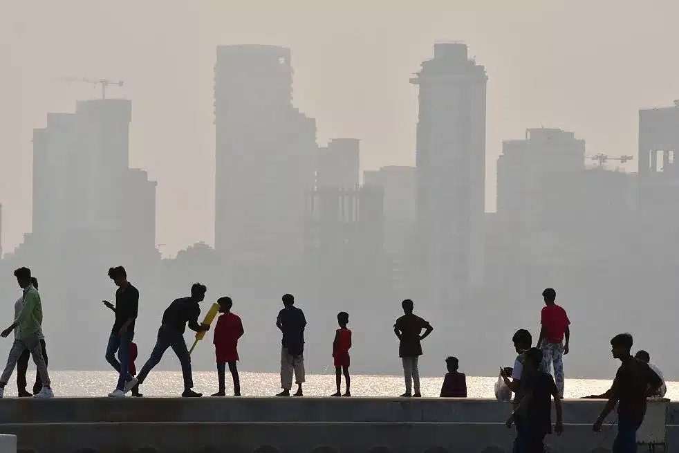 Delhi Pollution Crisis: Corporate Responses to Employee Safety Amid Severe AQI Levels
