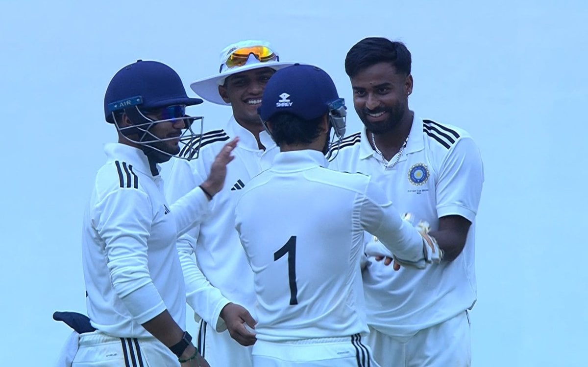 Irani Cup Showdown: Vidarbha Extends Lead to 224 as Yash Thakur Claims Four Wickets Against Rest of India
