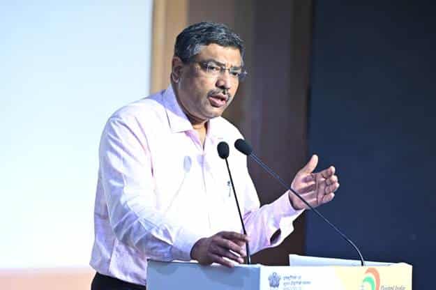 Shri S. Krishnan Emphasizes Importance of Clear Exercise of Powers under Sections 69A and 79(3)(b) for Effective IT Act Implementation
