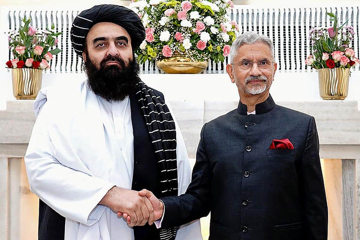Taliban Minister Engages with Indian Female Journalists Amid Rising Controversy