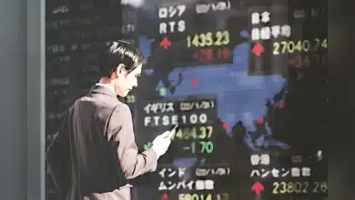 Asian Stocks Rise on Rate-Cut Optimism; Crude Prices Stabilize Amid Russia-Ukraine Peace Developments