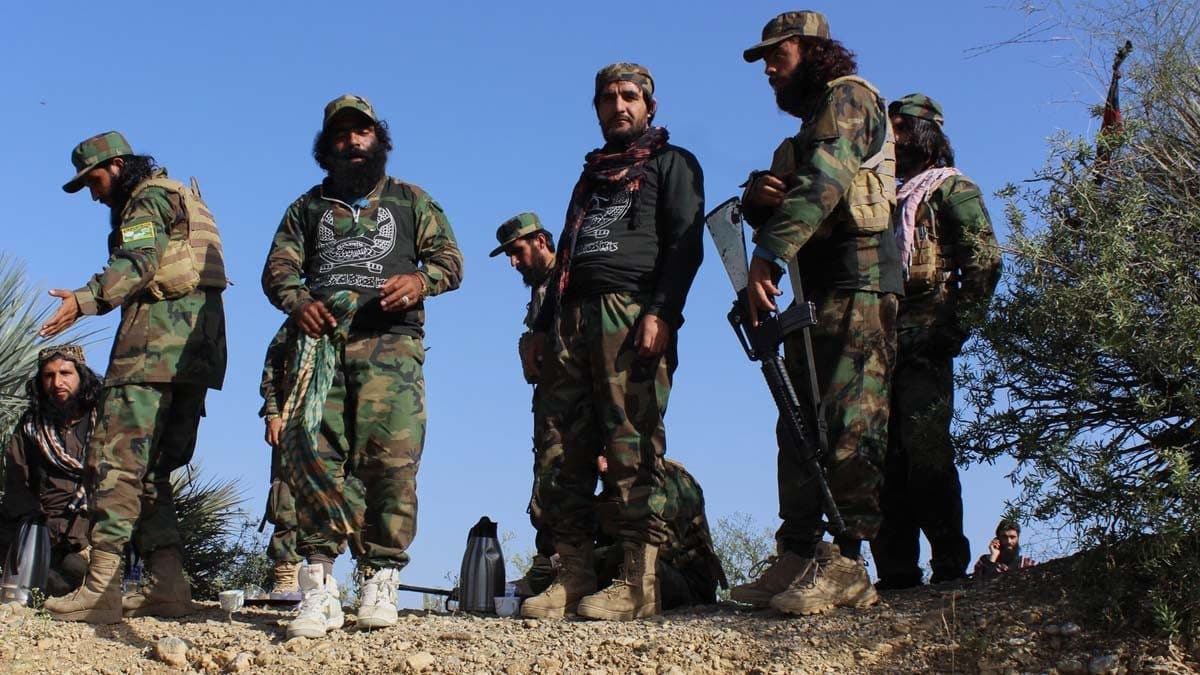 Border Clashes Intensify: Afghanistan Accuses Pakistan of Trade Disruptions