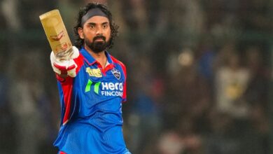 Exploring the Hurdles Keeping KL Rahul from a DC to KKR Transfer in IPL 2025