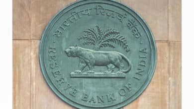 RBI Bulletin Cautions on Overheated Global Markets, Advocates Fiscal-Monetary Measures to Boost Investment in India