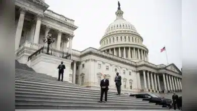 Small US Businesses Struggle with Contract Halts as Firms Consider Layoffs Amid Congressional Deadlock