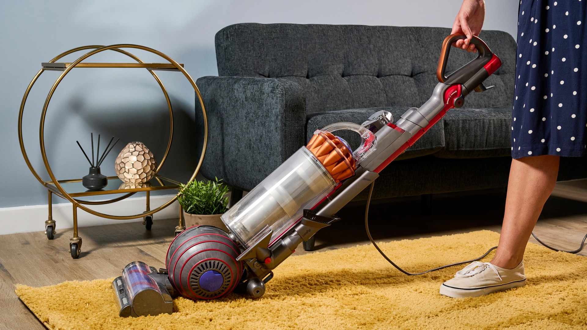 Top Vacuum Cleaners for Sofas in 2025: Combat AQI Dust, Pet Hair, and Daily Messes