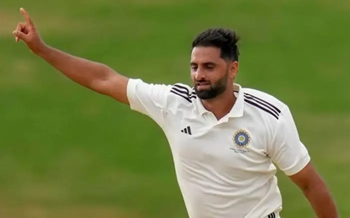 Baramulla Celebrates as Auqib Nabi's IPL Dream Sparks Joyful Dhols and Dances