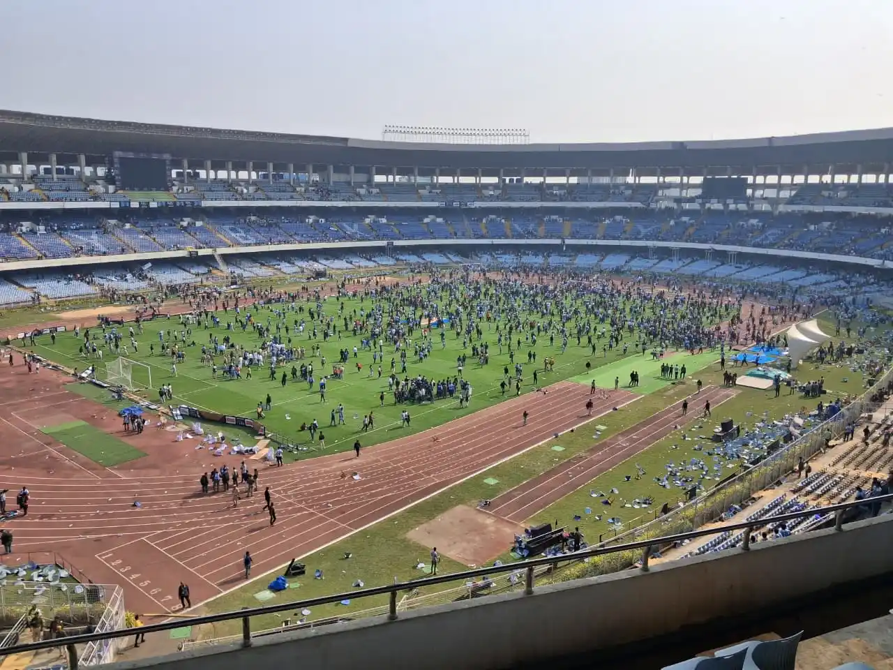 Fans Erupt in Anger During Lionel Messi's 'GOAT' Tour in India, Hurling Chairs and Bottles at Stadium Event