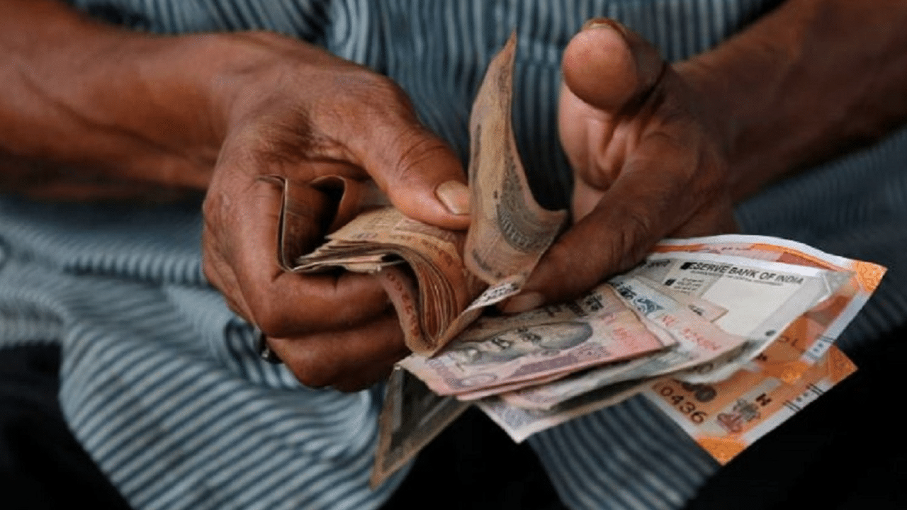 Government Addresses EPS Fund Deficit: Will Minimum Rs 1,000 Pension Remain Unaffected?