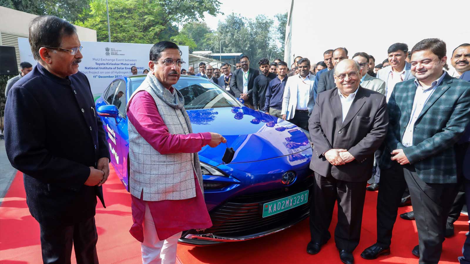 India Launches Pilot Project for Hydrogen Mobility with Toyota Mirai