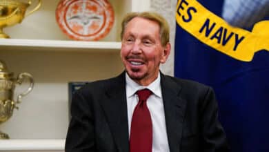 Oracle Co-Founder Larry Ellison Supports Son's $78 Billion Paramount Bid for Warner Bros. Discovery