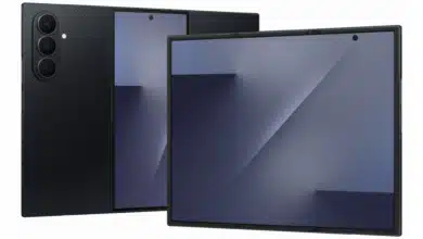 Samsung Galaxy Z TriFold vs Huawei Mate XTs: A Comparison of Design, Display, and Performance