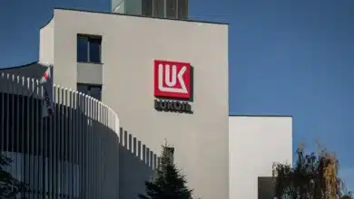 US Eases Sanctions on Lukoil Outlets Outside Russia, Exemption Valid Until April 2026