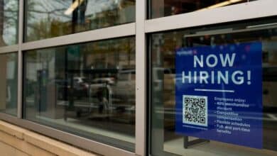 US Labor Market Update: Jobless Claims Rise to 236,000 as Federal Reserve Highlights Hiring Challenges