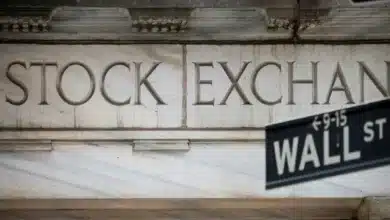 US Market Update: Wall Street Stays Close to Record Highs