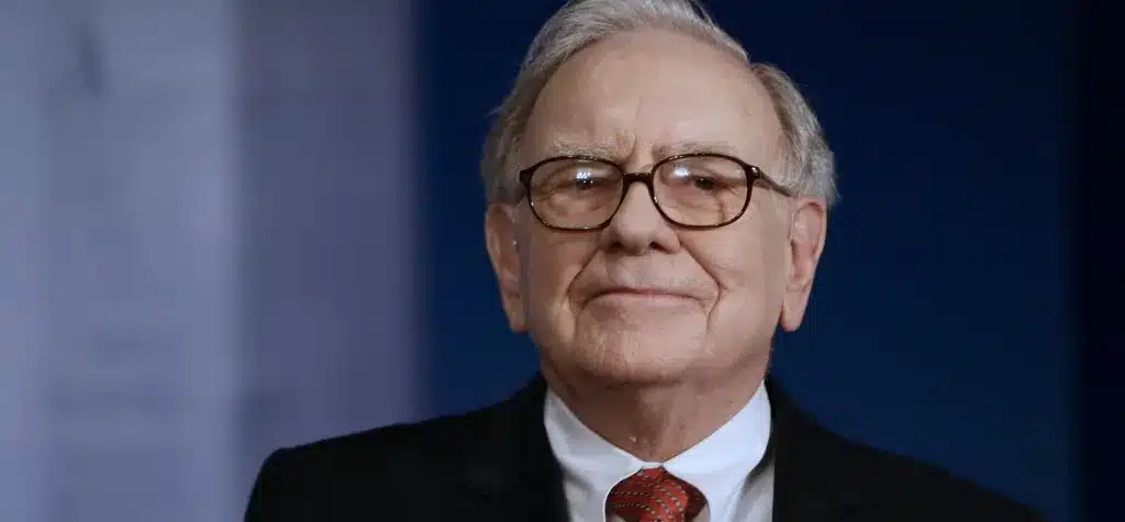 Unlocking Warren Buffett's Success Mantra: Insights for Companies and Sectors