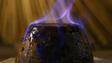 a scientist explains the chemistry of a Christmas pudding