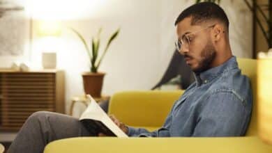 Deep reading can boost your critical thinking and help you resist misinformation – here’s how to build the skill