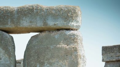 Grains of sand prove people – not glaciers – transported Stonehenge rocks