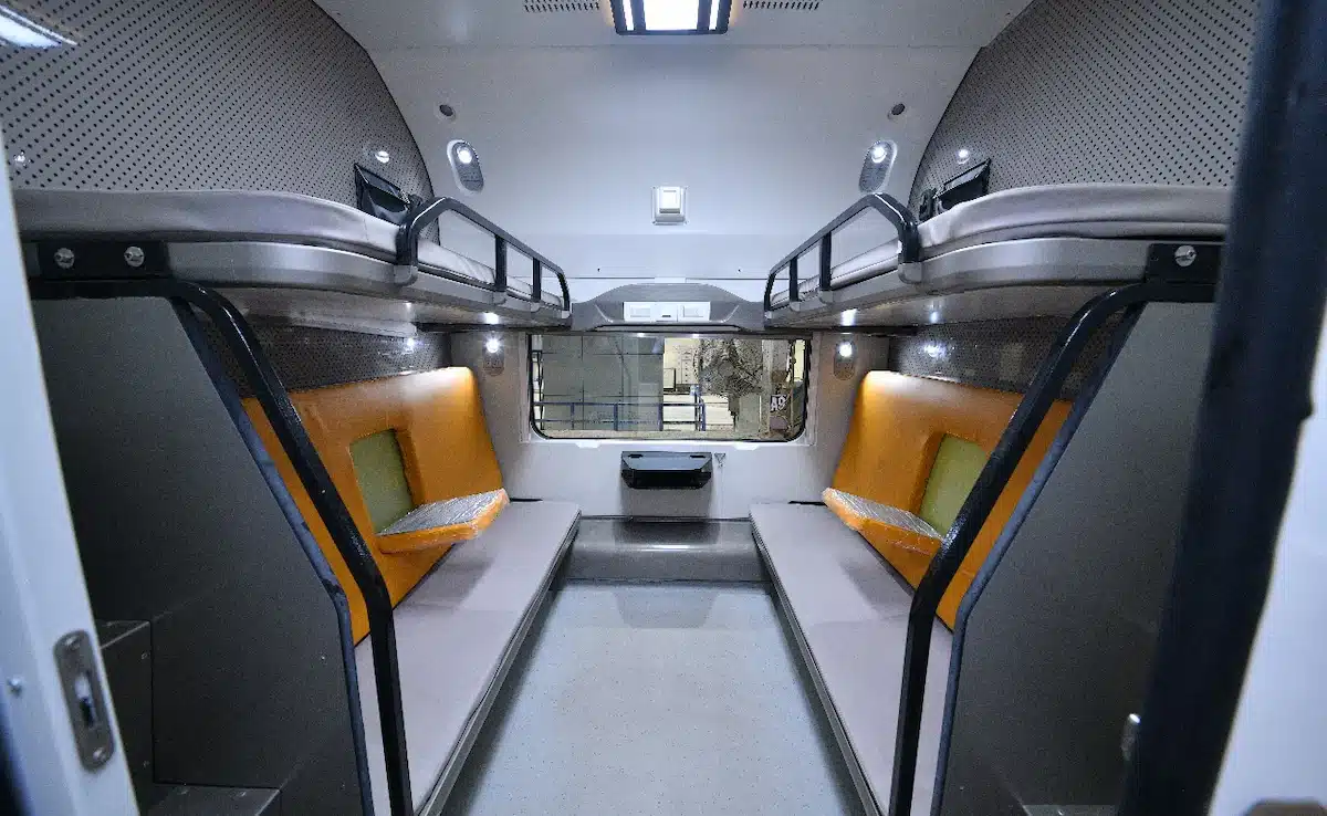 Inside the Vande Bharat Sleeper: Rail Minister Vaishnaw Showcases New Seats and Modern Washrooms