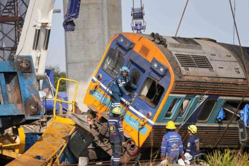 Residents Share Harrowing Accounts of Devastation as Crane Collapses onto Train in Shocking Incident