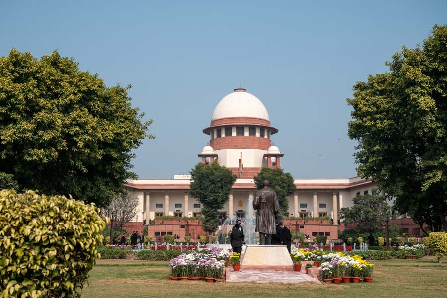 Supreme Court Ruling: Admissibility of Secretly Recorded Spousal Calls in Divorce Proceedings