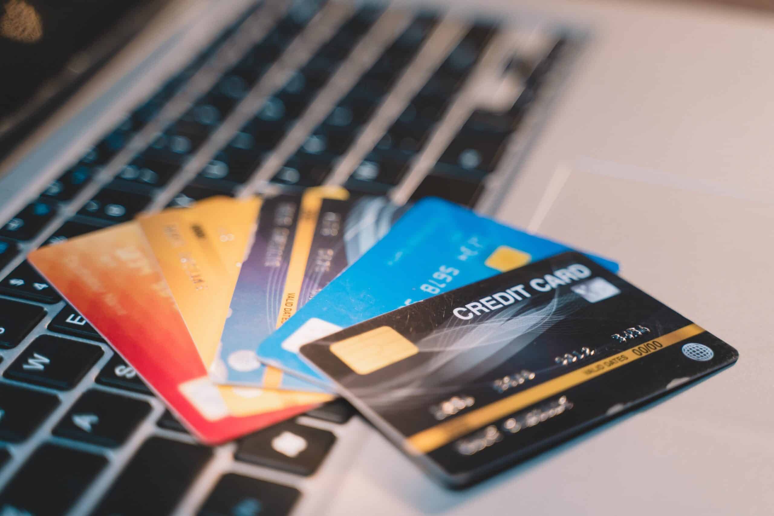 Established Lenders Dominate Credit Card Expenditures