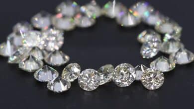 Indians Seek Solitaires as Diamond Prices Experience 30% Decline