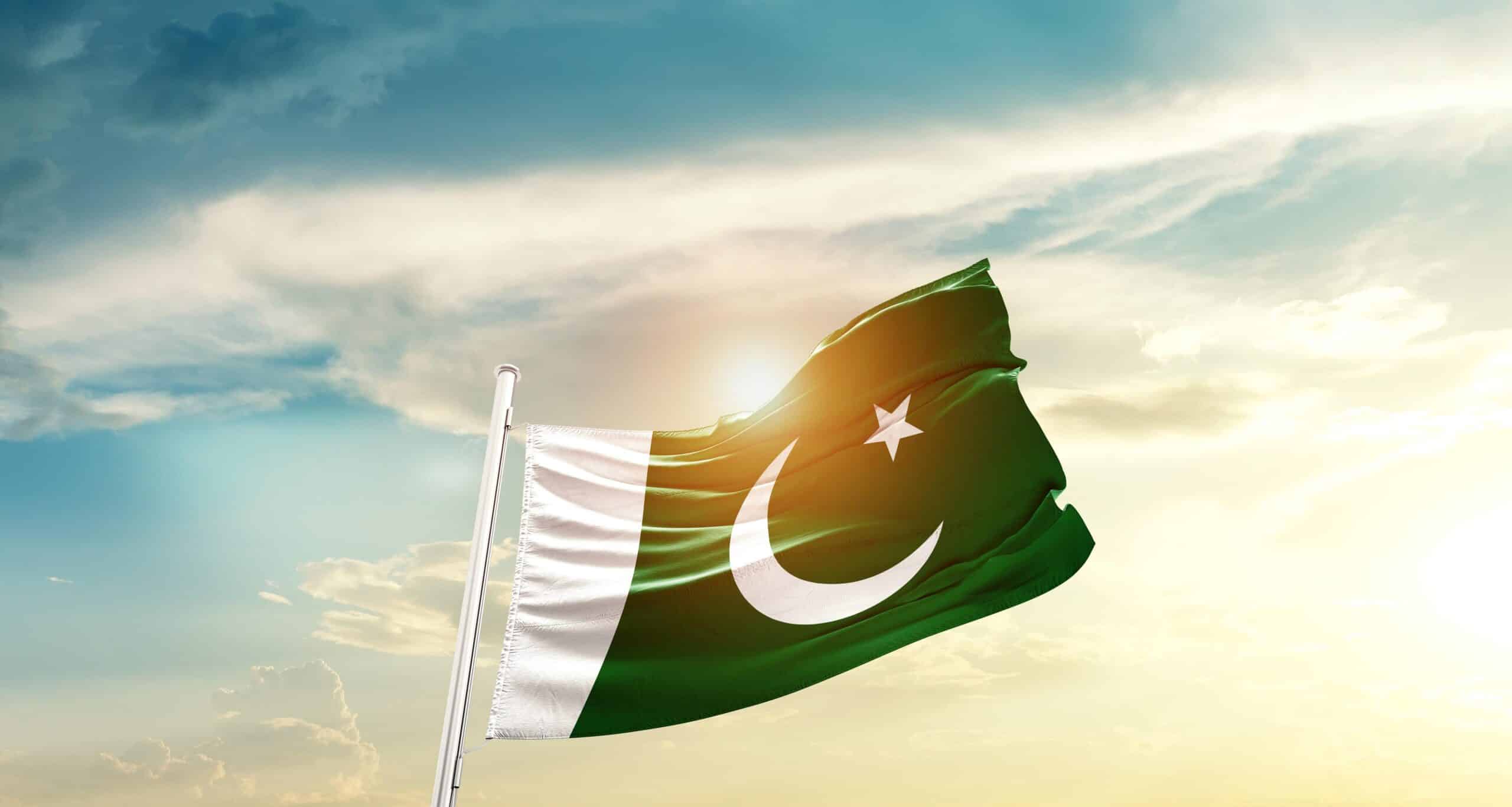Pakistan's Economic Stability Threatened by Reliance on Short-Term Loans