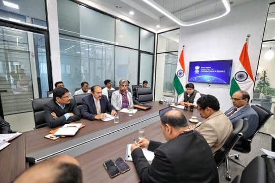 Union Minister Boosts BSNL's Service Delivery in Key Meeting