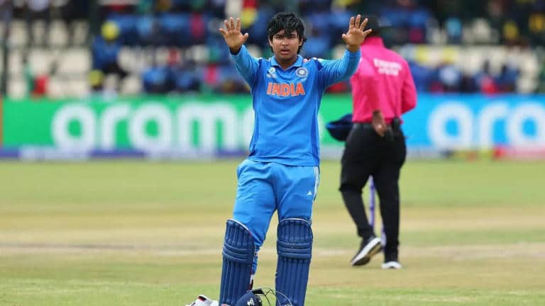 Vaibhav Sooryavanshi's Heartfelt Tribute to His Father Goes Viral After Trophy Win
