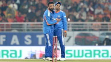 Amit Mishra Critiques Varun Chakravarthy's Strategy at T20 World Cup