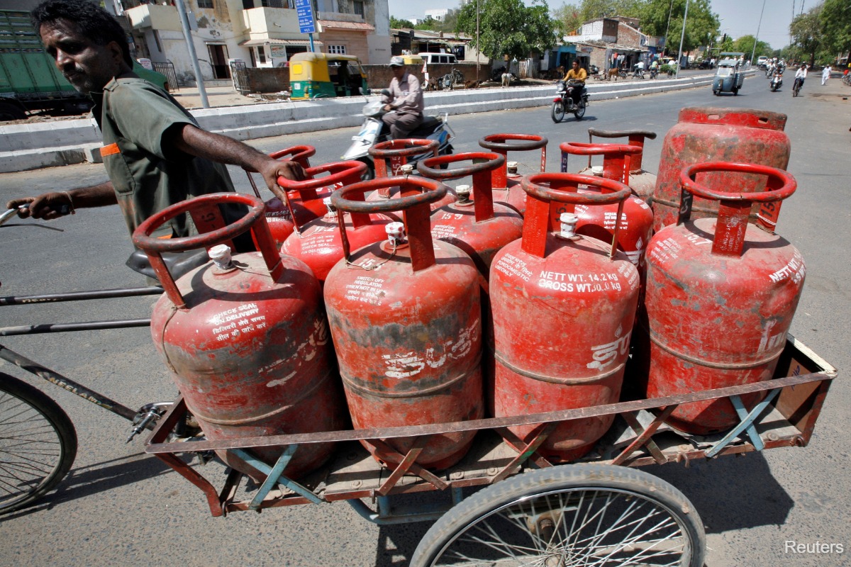 Government Encourages Refiners, Leading to 10% Boost in Cooking Gas Production