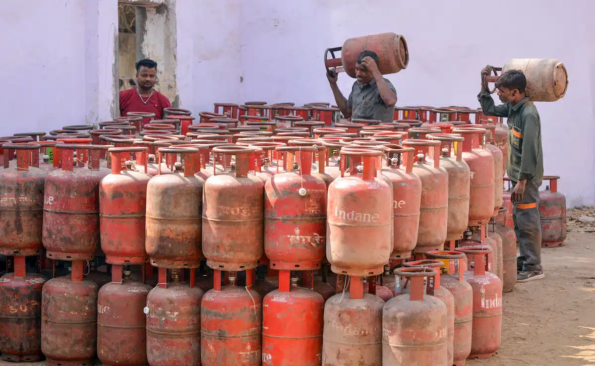 Impact of Iran Conflict on India: Rising Concerns Over LPG Shortages and Affected States