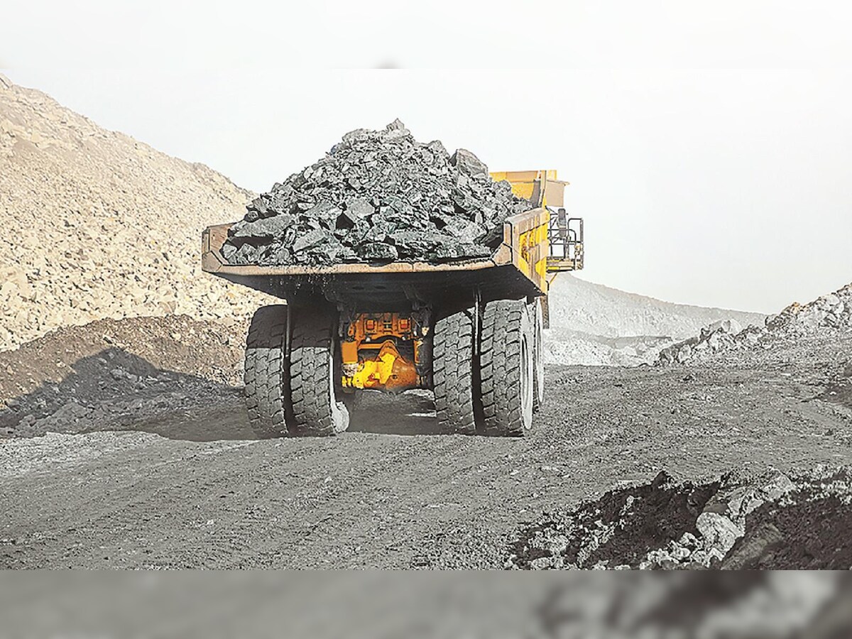 India Achieves Record Auction of 200 Mineral Blocks in 2025-26