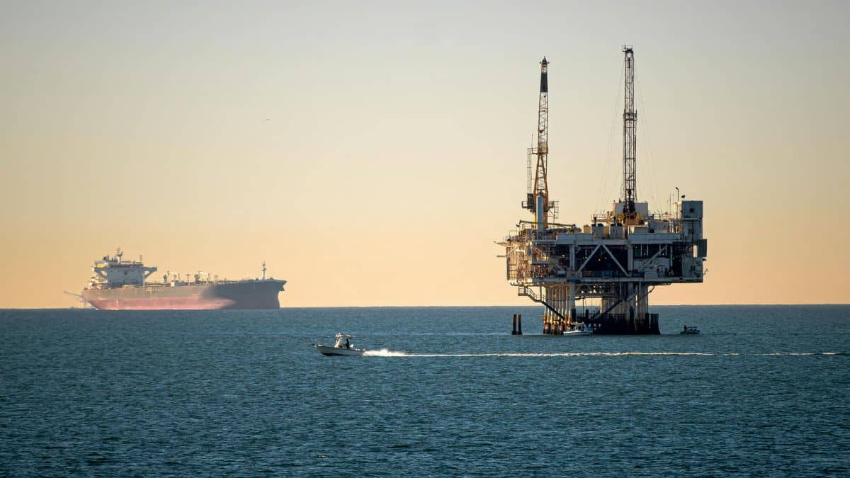 Impact of US-Iran Peace Deal on India's Crude Oil Supplies Following Strait of Hormuz Opening