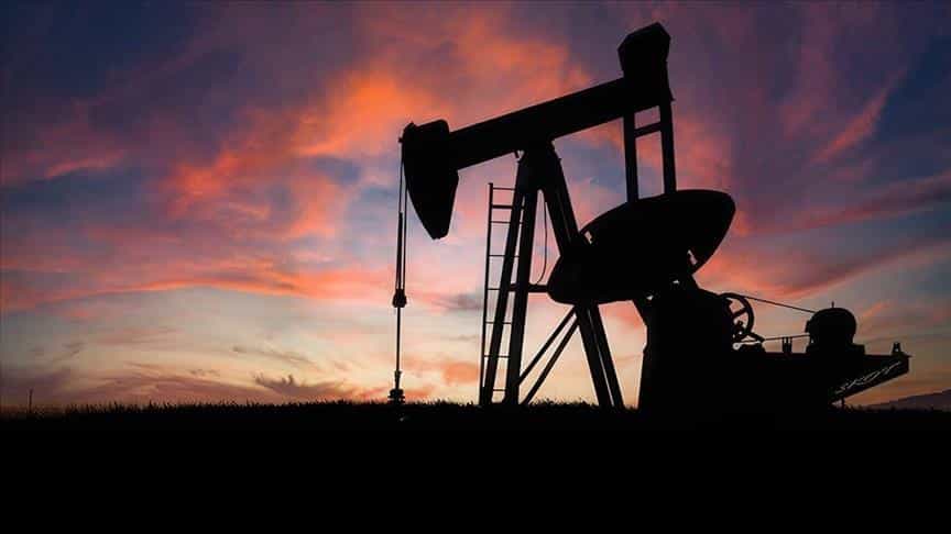 Oil Prices Surge as War Disrupts Supply Routes, Raising Global Shortage ...