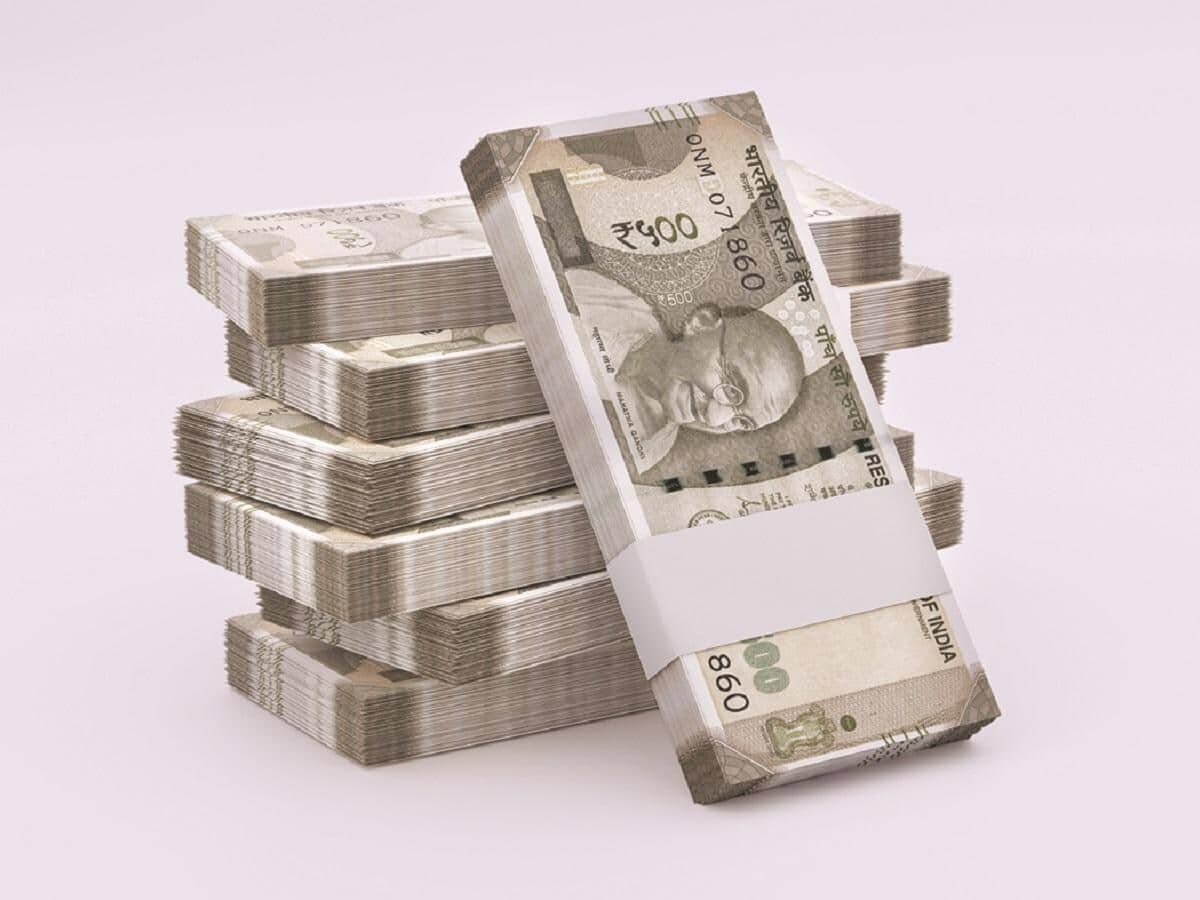 Rupee Declines 82 Paise to Record Low of 93.71 Against US Dollar Amid Crude Oil Surge and FII Outflows