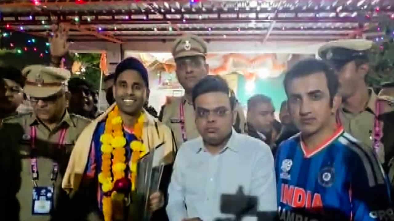 Suryakumar Yadav and Gautam Gambhir Pay Temple Visit Amid Kirti Azad's Critique