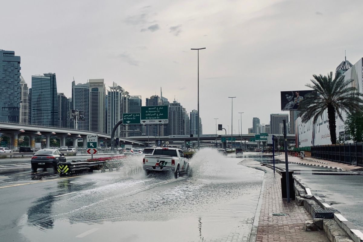 UAE Private Sector Remote Work Policy: Weather Guidelines for Storms and Rain Explained