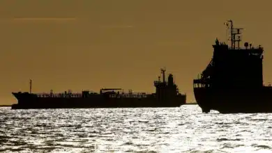 US Considers Lifting Sanctions on 140 Million Barrels of Iranian Oil Amid Gulf War Impact on Energy Markets
