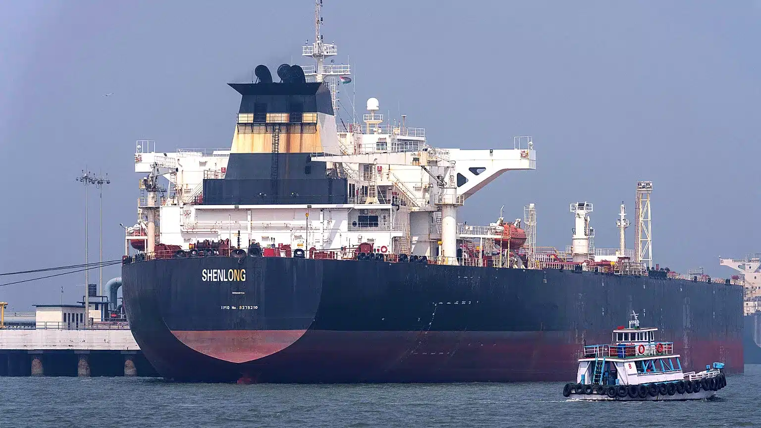 Crude Oil Prices Drop Significantly as Iran Reopens Strait of Hormuz, Boosting Stock Market