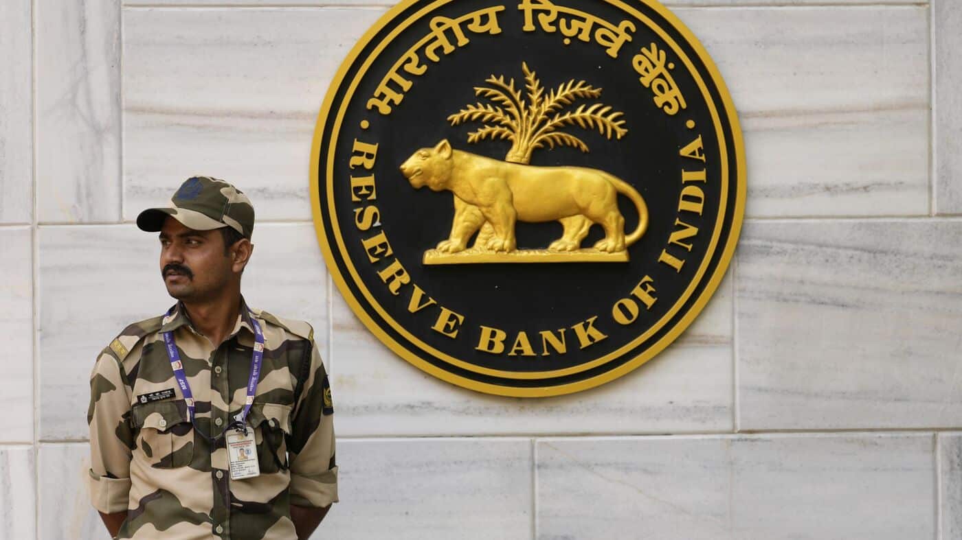 Experts Weigh In: Could RBI's Strategy to Halt Rupee Decline Backfire?
