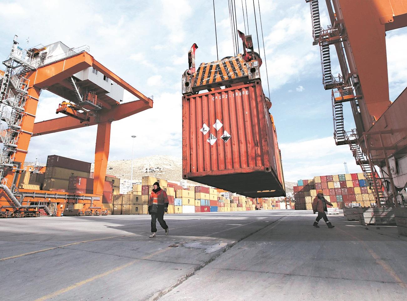 India-China Trade Gap Expands as Industrial Goods Imports from Beijing Exceed 30%; GTRI Raises Concerns